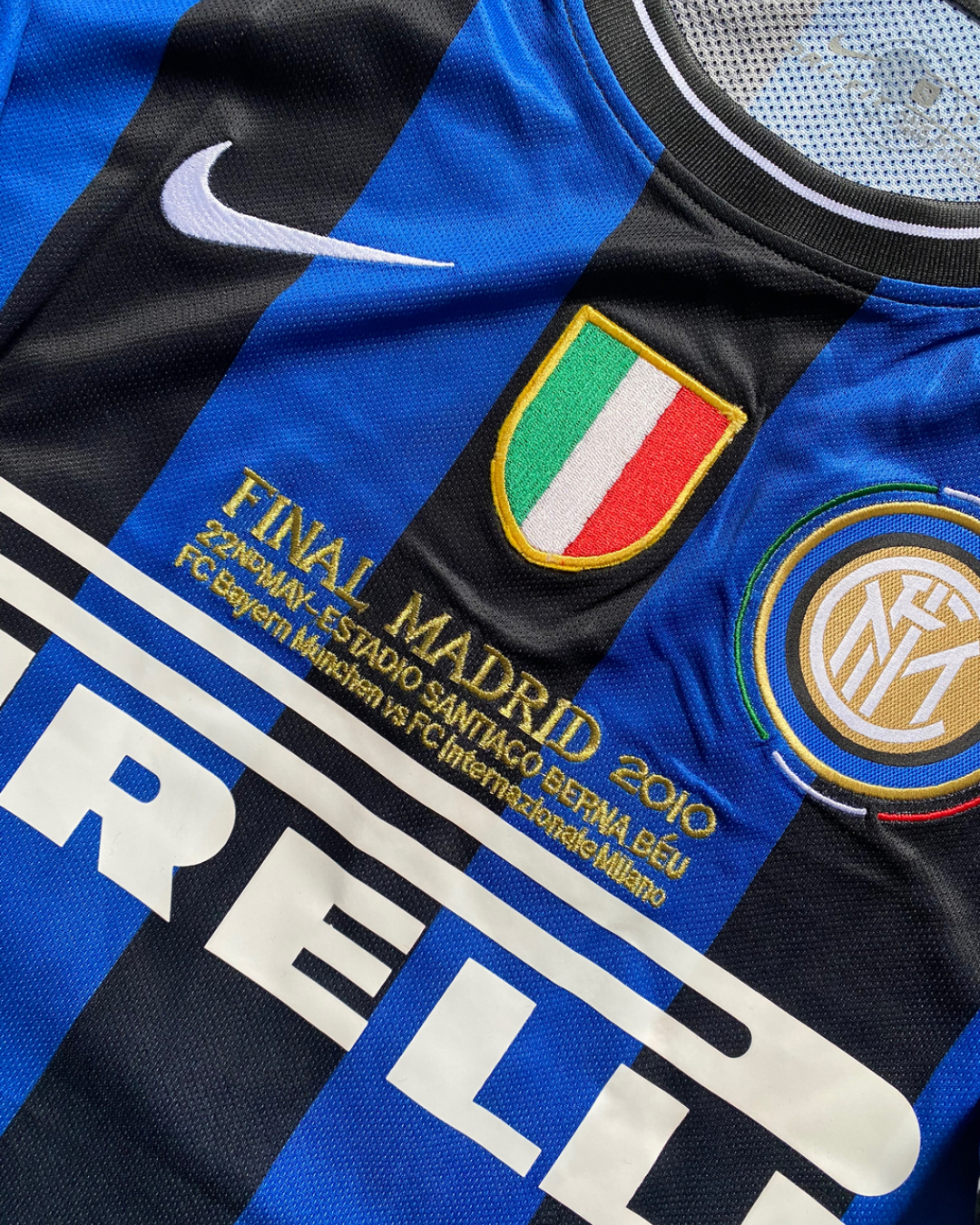 Inter titular 09/10 "Final UCL" - Milito