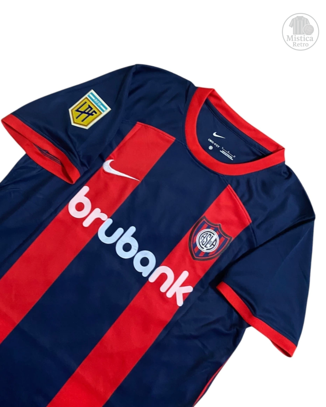 San Lorenzo titular 24/25 - Iker Muniain